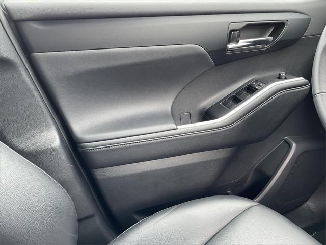 used 2024 Toyota Highlander car, priced at $44,000