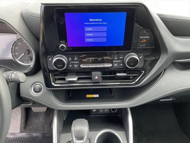 used 2024 Toyota Highlander car, priced at $44,000