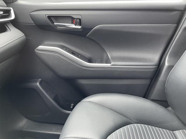 used 2024 Toyota Highlander car, priced at $44,000