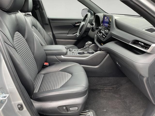used 2024 Toyota Highlander car, priced at $44,000