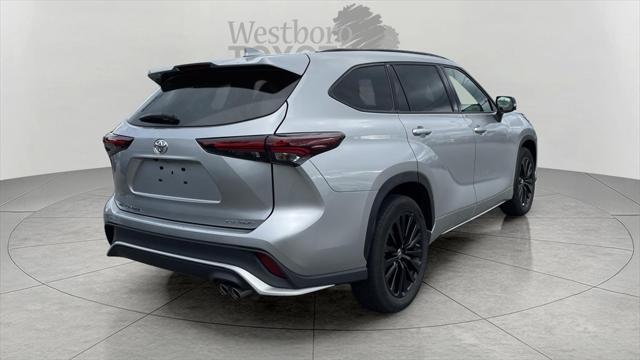 used 2024 Toyota Highlander car, priced at $44,000