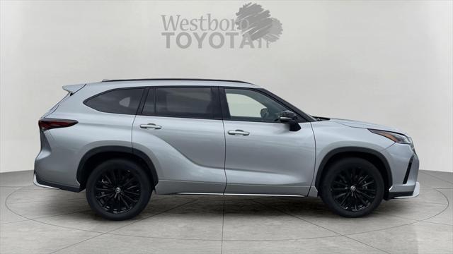 used 2024 Toyota Highlander car, priced at $44,000