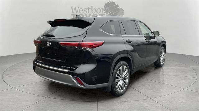 used 2022 Toyota Highlander car, priced at $41,000