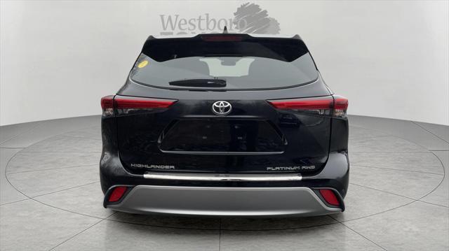 used 2022 Toyota Highlander car, priced at $41,000
