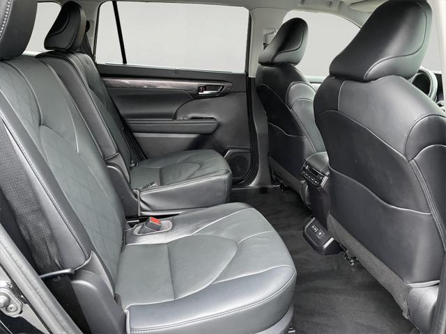 used 2022 Toyota Highlander car, priced at $41,000