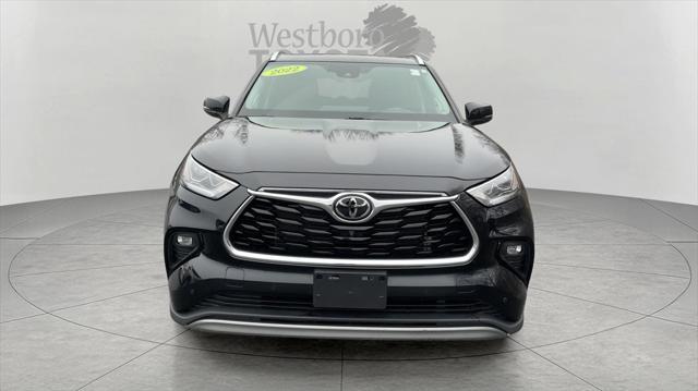 used 2022 Toyota Highlander car, priced at $41,000