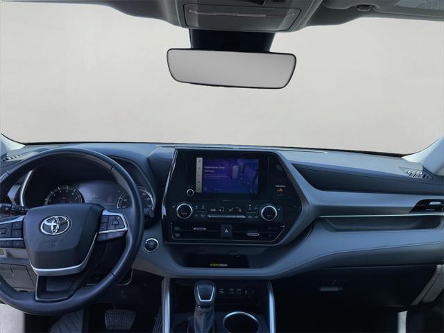 used 2023 Toyota Highlander car, priced at $40,000