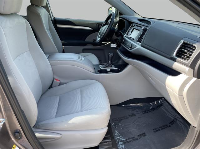 used 2019 Toyota Highlander car, priced at $26,000