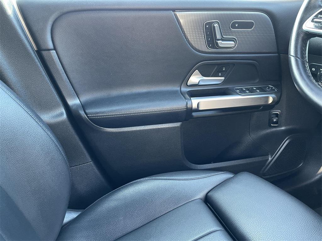 used 2020 Mercedes-Benz GLB 250 car