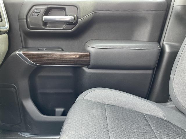 used 2021 GMC Sierra 1500 car, priced at $34,000