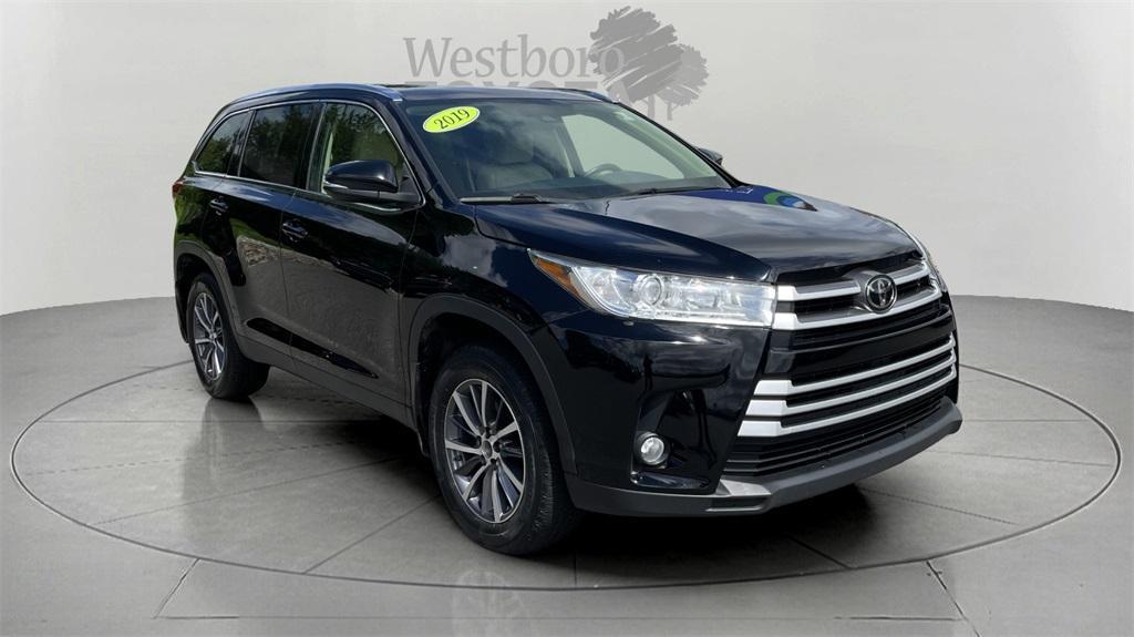 used 2019 Toyota Highlander car, priced at $27,000