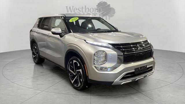 used 2023 Mitsubishi Outlander car, priced at $25,500
