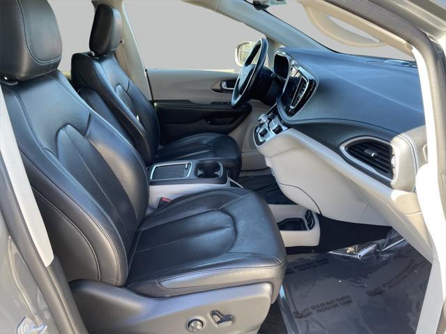 used 2021 Chrysler Pacifica Hybrid car, priced at $25,000