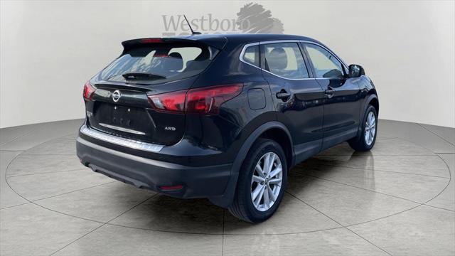 used 2019 Nissan Rogue Sport car, priced at $16,000