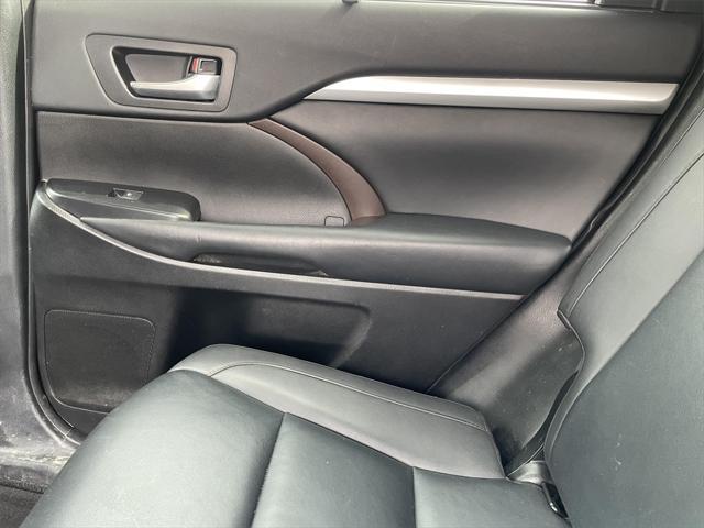 used 2019 Toyota Highlander car, priced at $26,000