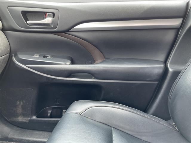 used 2019 Toyota Highlander car, priced at $26,000