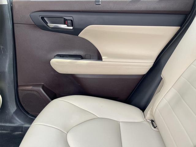 used 2022 Toyota Highlander car, priced at $36,500