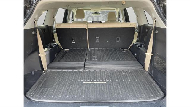 used 2022 Toyota Highlander car, priced at $36,500