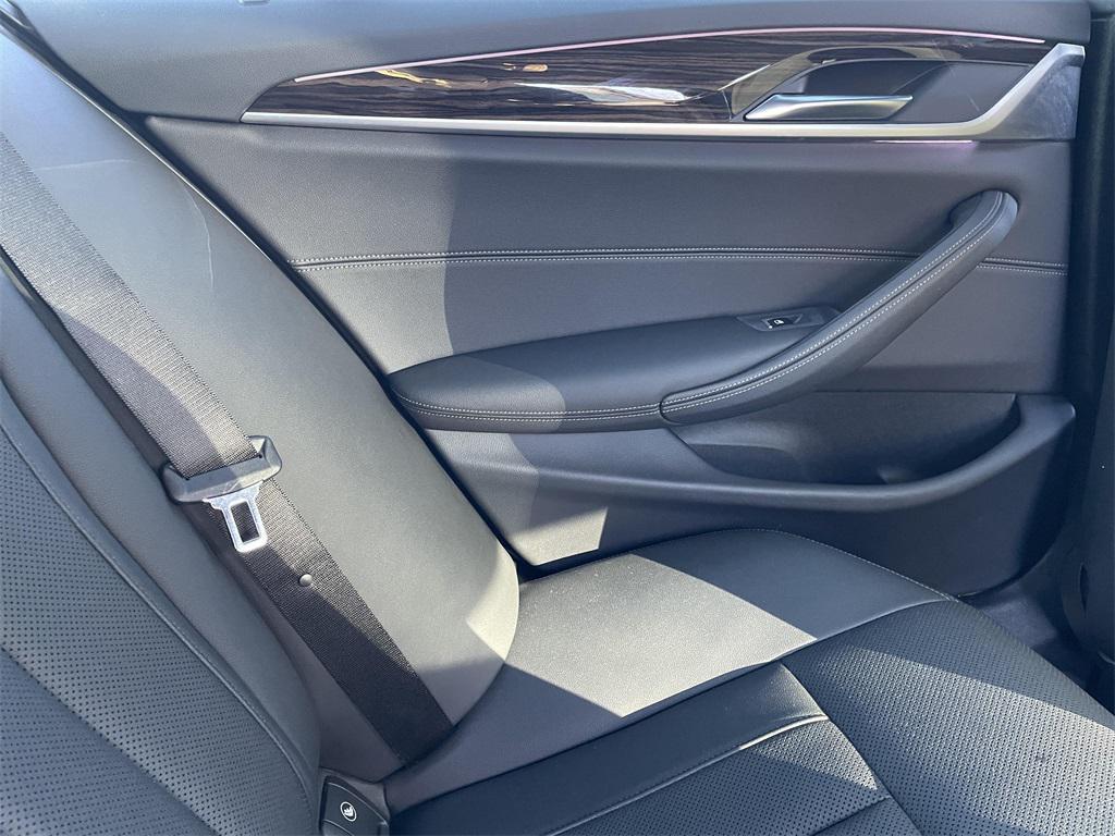 used 2021 BMW 540 car, priced at $31,000