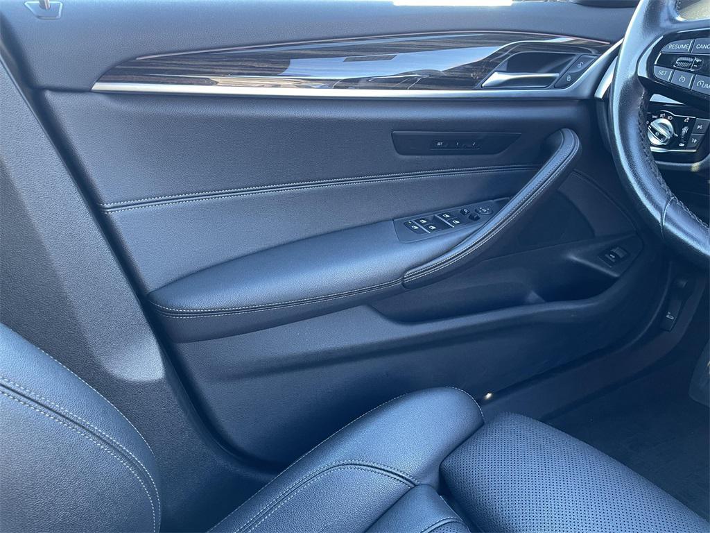 used 2021 BMW 540 car, priced at $31,000