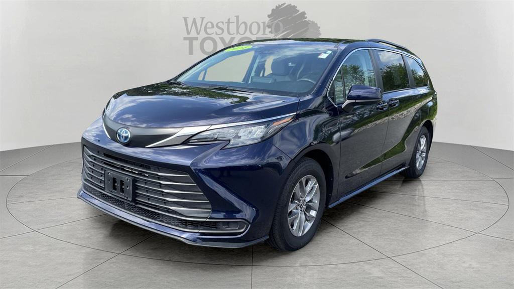 used 2024 Toyota Sienna car, priced at $41,000