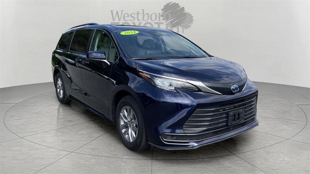 used 2024 Toyota Sienna car, priced at $41,000