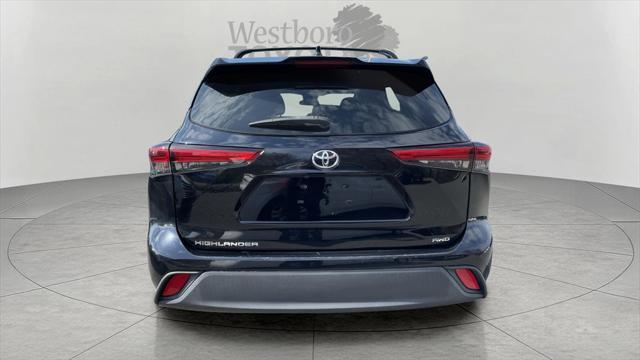 used 2020 Toyota Highlander car, priced at $24,000