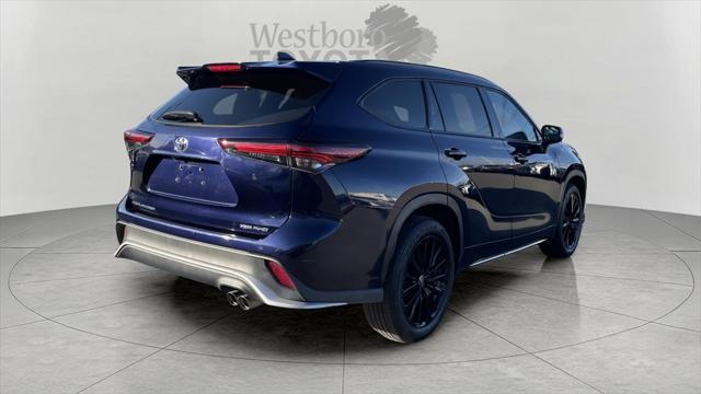 used 2024 Toyota Highlander car, priced at $44,000