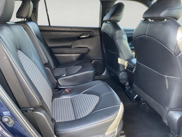 used 2024 Toyota Highlander car, priced at $44,000