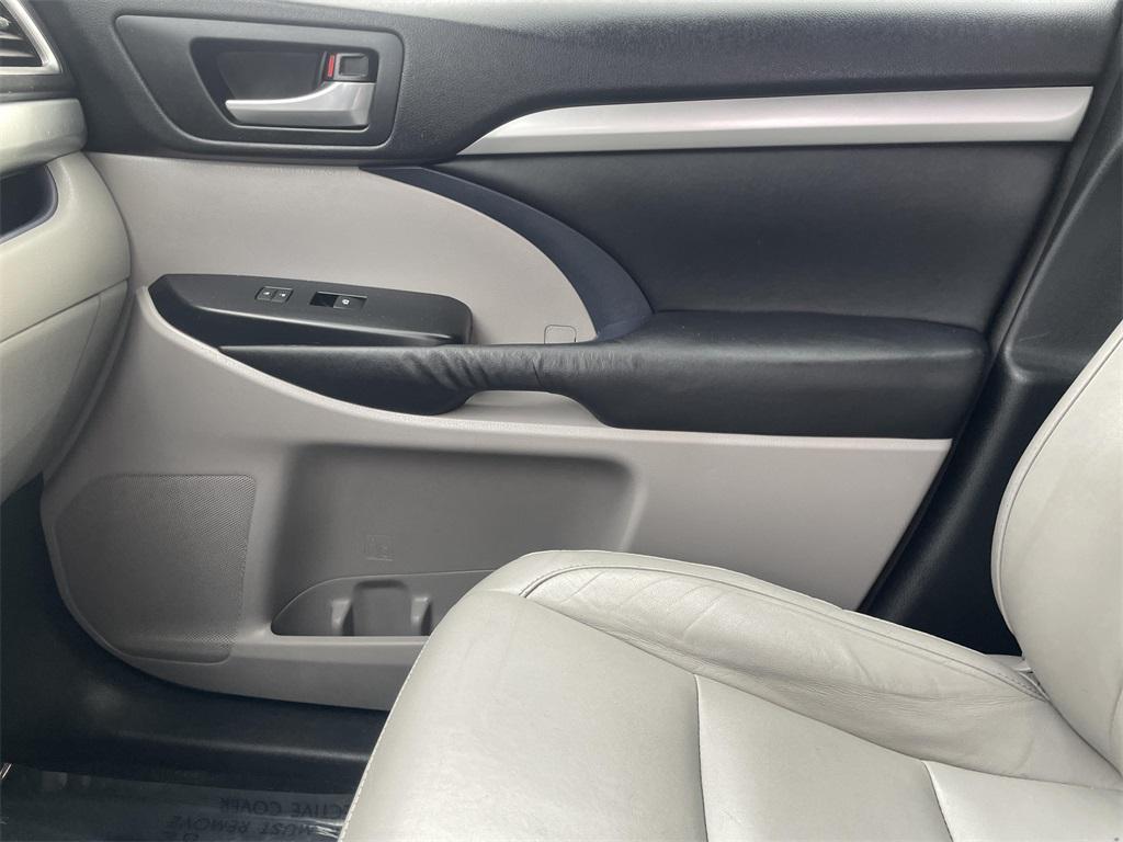 used 2015 Toyota Highlander car, priced at $12,000