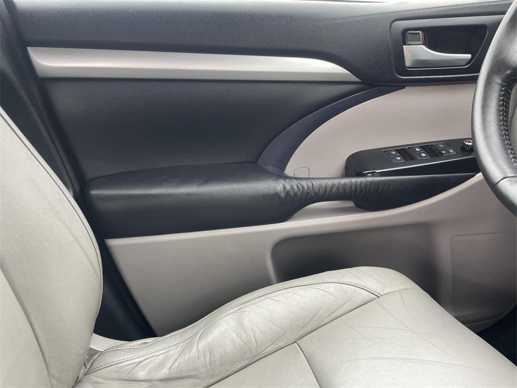 used 2015 Toyota Highlander car, priced at $12,000