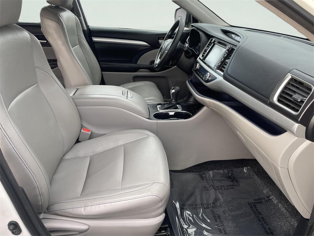 used 2015 Toyota Highlander car, priced at $12,000