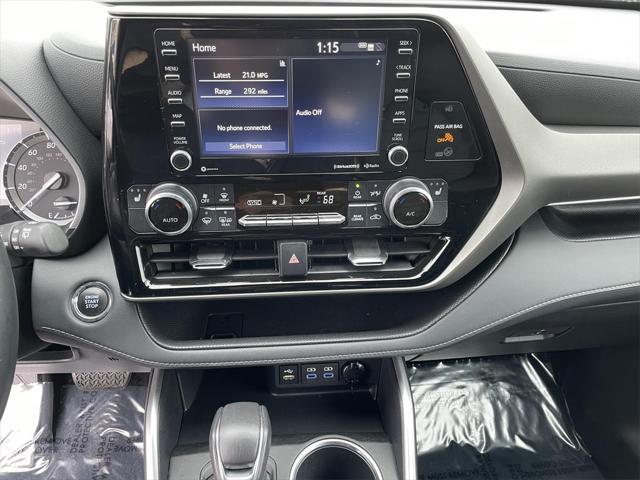 used 2022 Toyota Highlander car, priced at $37,000