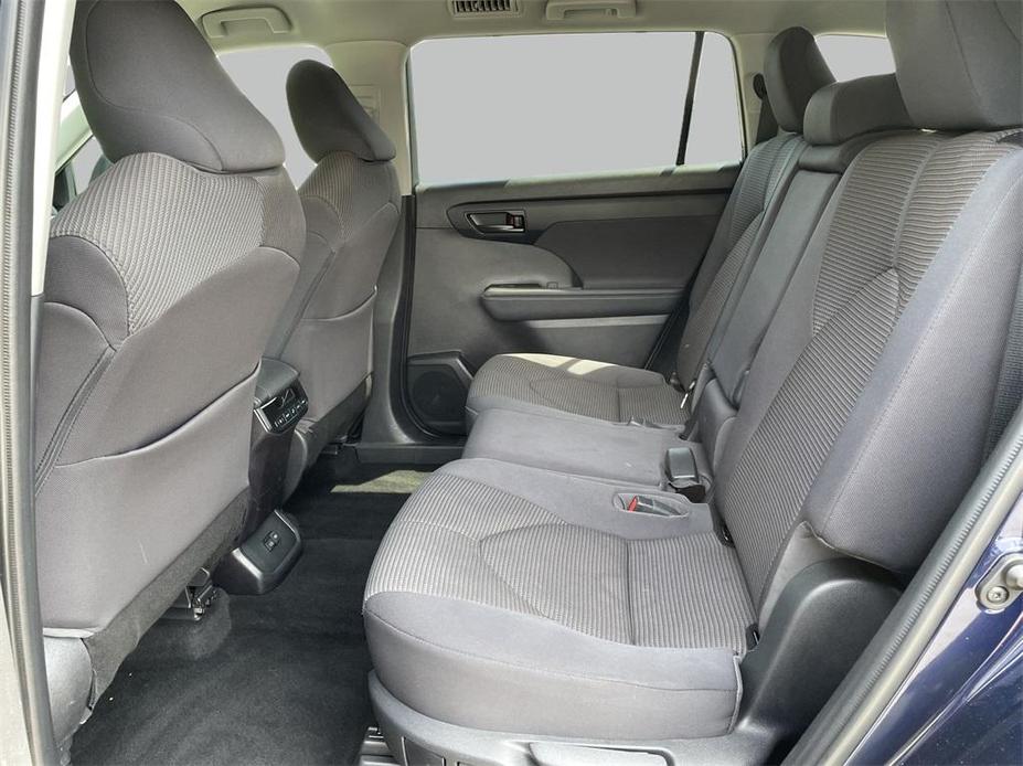 used 2022 Toyota Highlander car, priced at $31,000