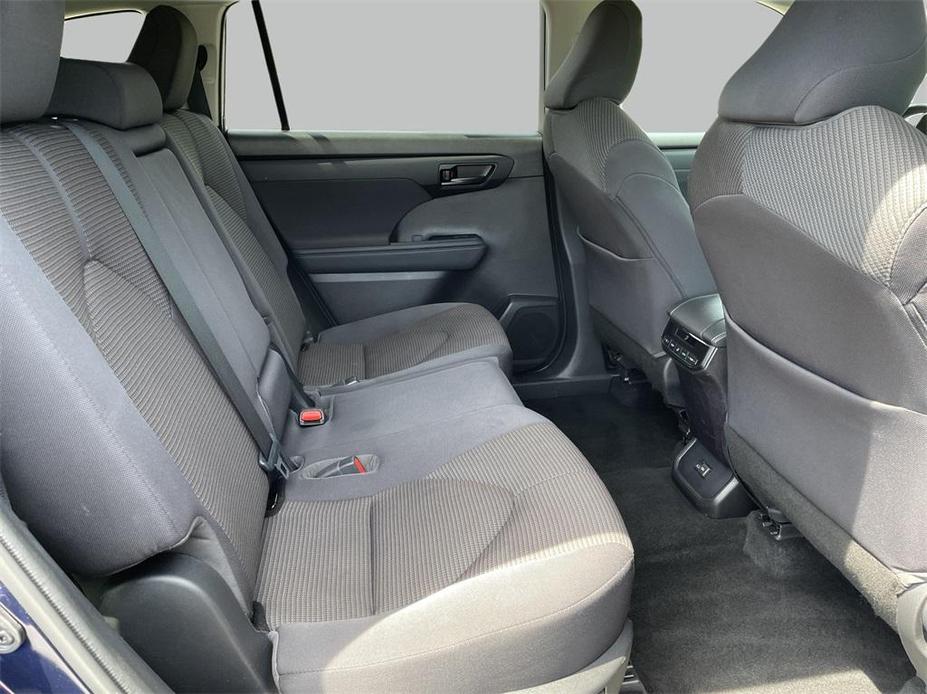 used 2022 Toyota Highlander car, priced at $31,000