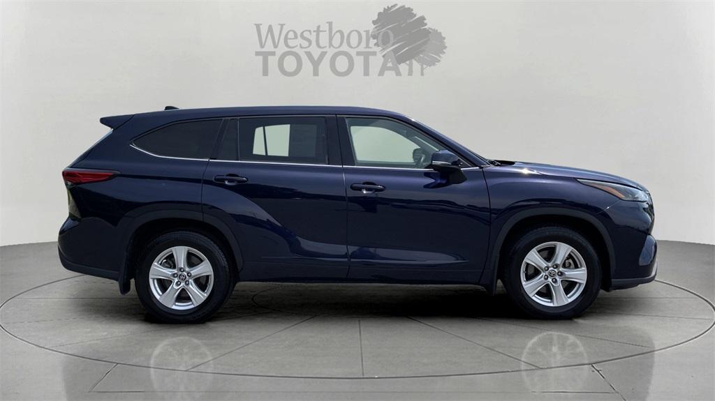 used 2022 Toyota Highlander car, priced at $31,000