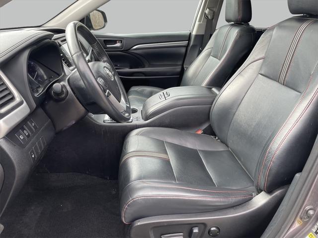 used 2019 Toyota Highlander car, priced at $26,000