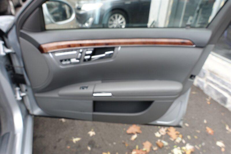 used 2007 Mercedes-Benz S-Class car, priced at $7,998
