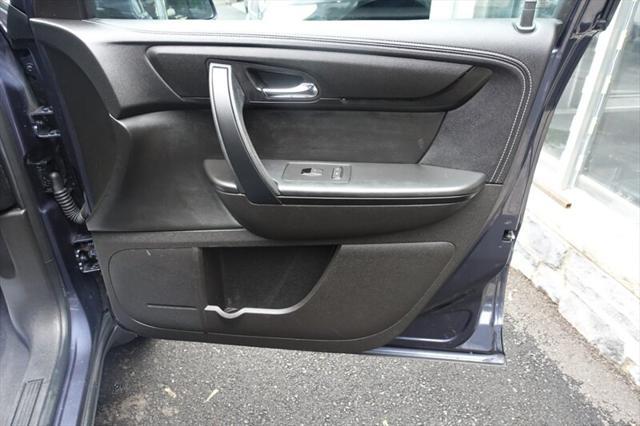 used 2013 Chevrolet Traverse car, priced at $6,988