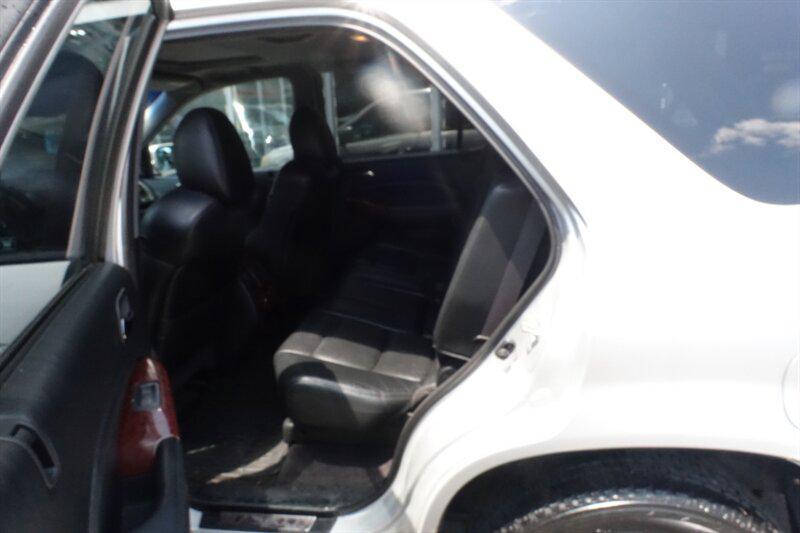 used 2005 Acura MDX car, priced at $3,988