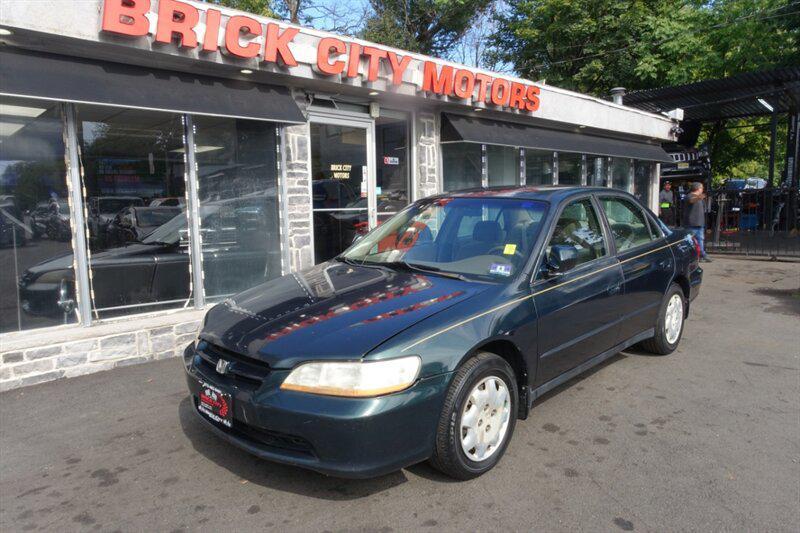 used 2000 Honda Accord car, priced at $2,788