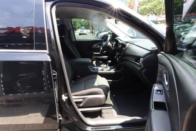 used 2019 Chevrolet Traverse car, priced at $6,988