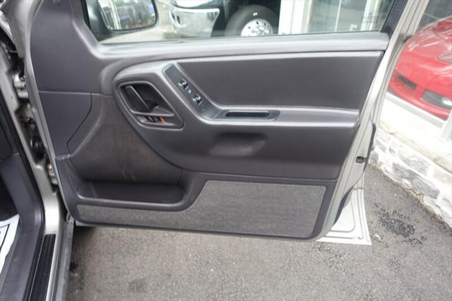 used 2001 Jeep Grand Cherokee car, priced at $3,500