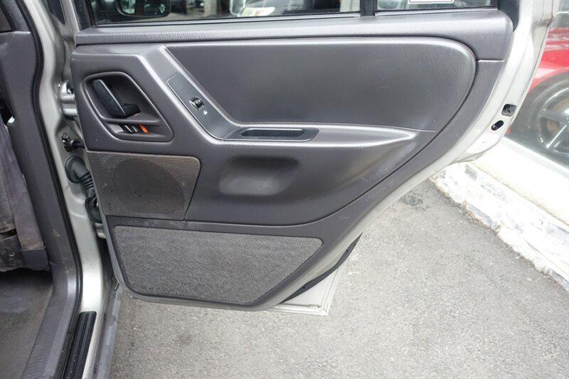 used 2001 Jeep Grand Cherokee car, priced at $2,988