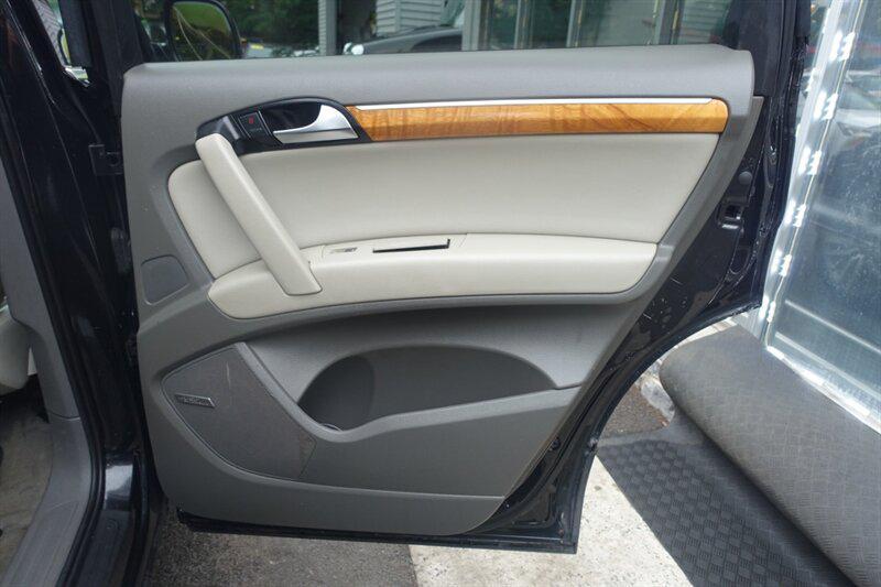 used 2009 Audi Q7 car, priced at $4,488