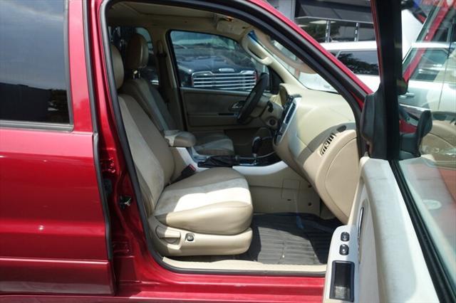 used 2006 Mercury Mariner car, priced at $2,688