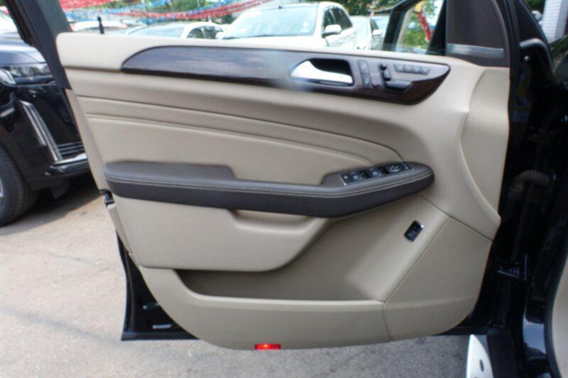 used 2013 Mercedes-Benz M-Class car, priced at $12,988