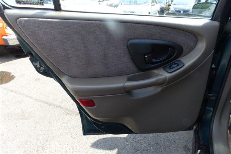used 2000 Chevrolet Malibu car, priced at $1,900