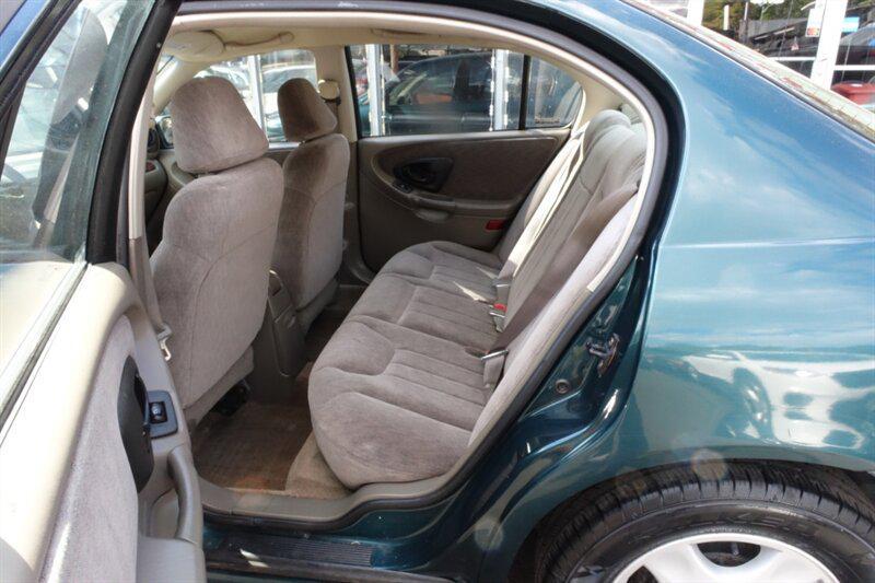 used 2000 Chevrolet Malibu car, priced at $1,900