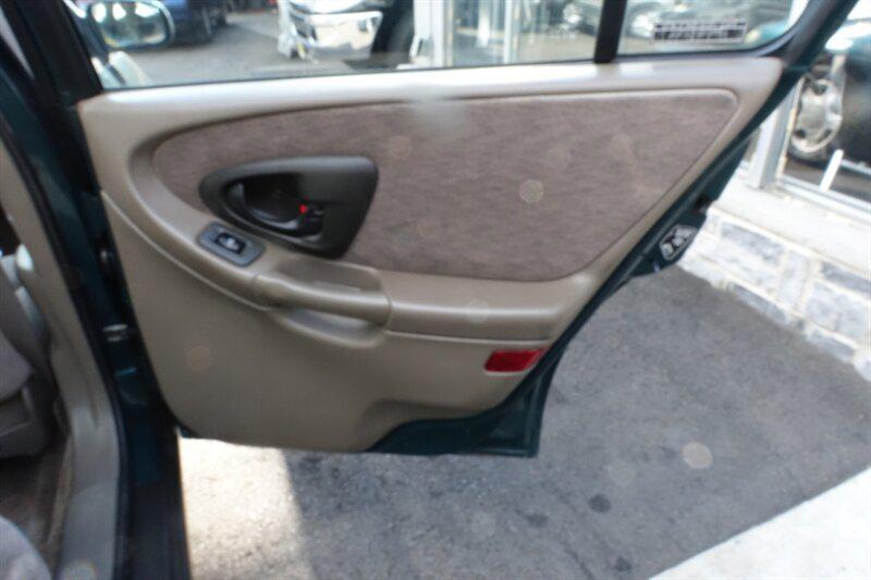 used 2000 Chevrolet Malibu car, priced at $1,900